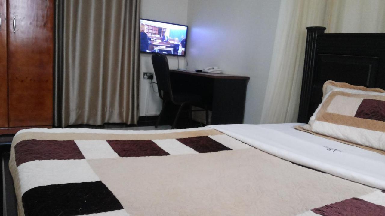 Hotel Good News Lira Ngoại thất bức ảnh